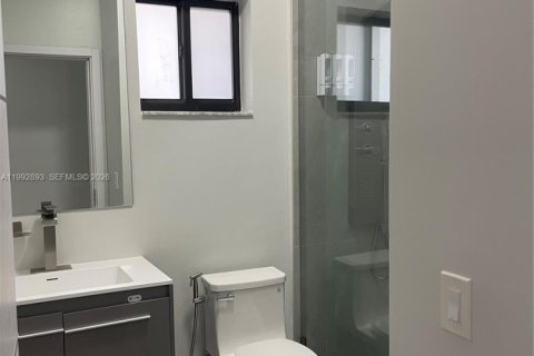 Propiedad comercial en alquiler en Miami, Florida, 1 dormitorio № 2055453 - foto 4
