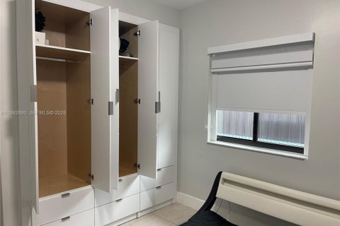 Propiedad comercial en alquiler en Miami, Florida, 1 dormitorio № 2055453 - foto 9