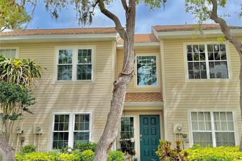 Townhouse in Palm Harbor, Florida 2 bedrooms, 110.55 sq.m. № 2226365 - photo 2