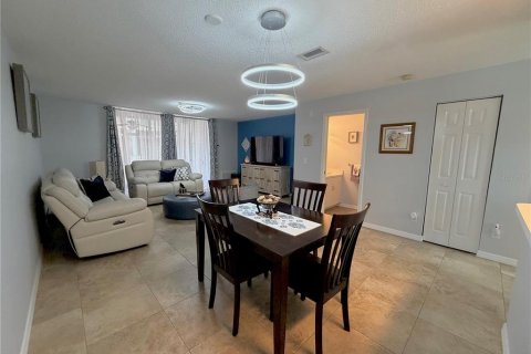 Townhouse in Palm Harbor, Florida 2 bedrooms, 110.55 sq.m. № 2226365 - photo 9