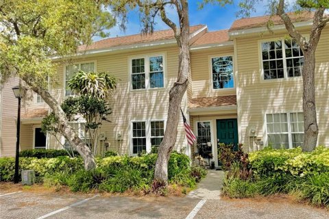 Townhouse in Palm Harbor, Florida 2 bedrooms, 110.55 sq.m. № 2226365