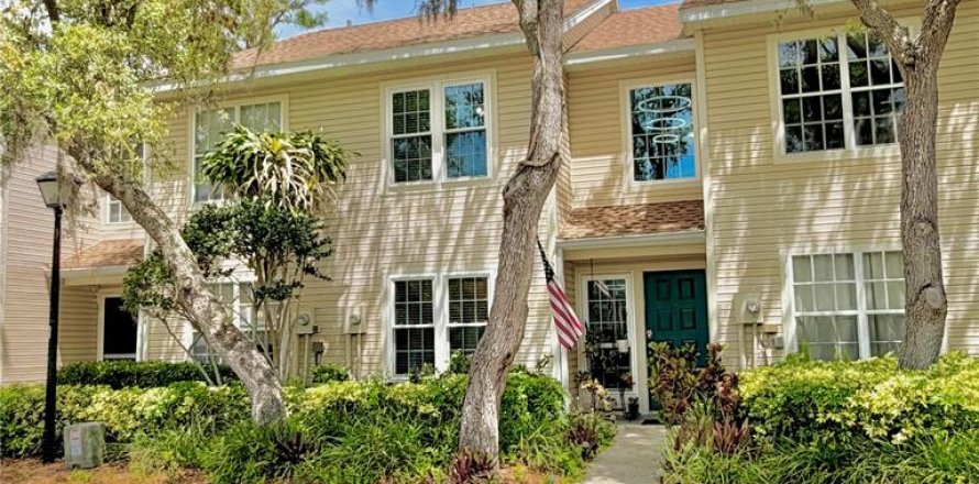 Townhouse in Palm Harbor, Florida 2 bedrooms, 110.55 sq.m. № 2226365