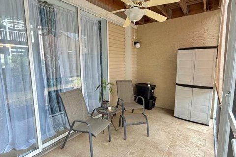 Townhouse in Palm Harbor, Florida 2 bedrooms, 110.55 sq.m. № 2226365 - photo 15