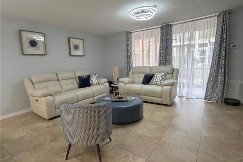 Townhouse in Palm Harbor, Florida 2 bedrooms, 110.55 sq.m. № 2226365 - photo 11