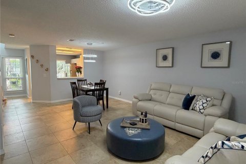 Townhouse in Palm Harbor, Florida 2 bedrooms, 110.55 sq.m. № 2226365 - photo 8