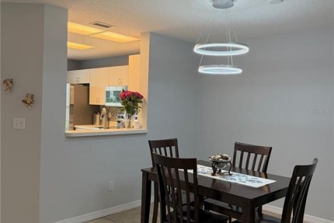 Townhouse in Palm Harbor, Florida 2 bedrooms, 110.55 sq.m. № 2226365 - photo 13