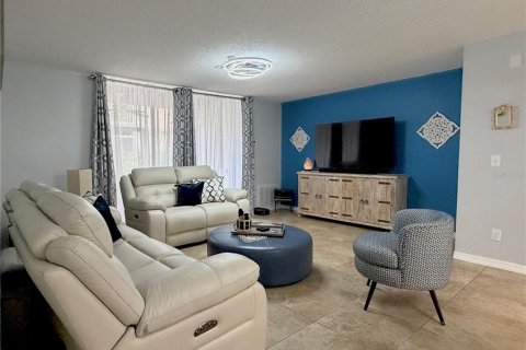 Townhouse in Palm Harbor, Florida 2 bedrooms, 110.55 sq.m. № 2226365 - photo 10
