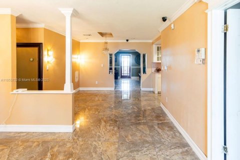 Casa en venta en Homestead, Florida, 4 dormitorios, 232.72 m2 № 1891329 - foto 24