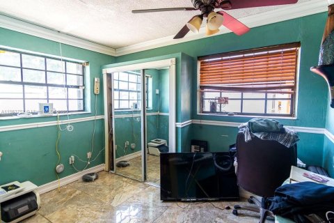 Casa en venta en Homestead, Florida, 4 dormitorios, 232.72 m2 № 1891329 - foto 25