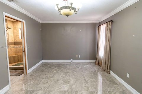 Casa en venta en Homestead, Florida, 4 dormitorios, 232.72 m2 № 1891329 - foto 11