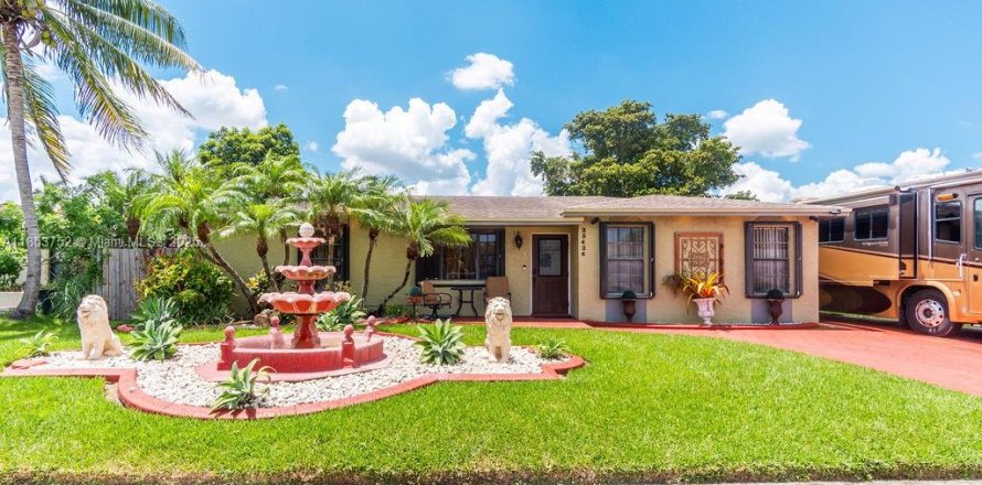 Casa en Homestead, Florida 4 dormitorios, 232.72 m2 № 1891329