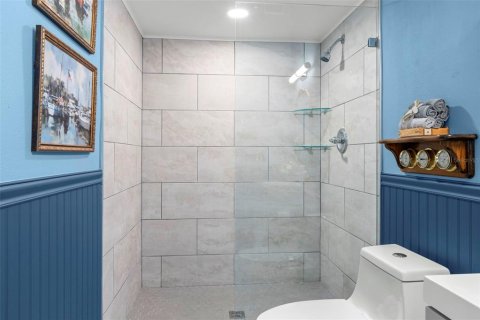 Townhouse in Saint Petersburg, Florida 2 bedrooms, 148.64 sq.m. № 2167424 - photo 28