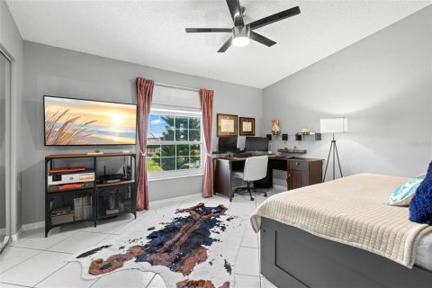 Townhouse in Saint Petersburg, Florida 2 bedrooms, 148.64 sq.m. № 2167424 - photo 26