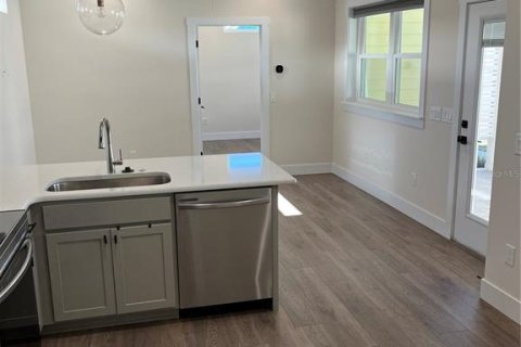 Villa ou maison à vendre à Oxford, Floride: 2 chambres, 71.72 m2 № 1514915 - photo 12