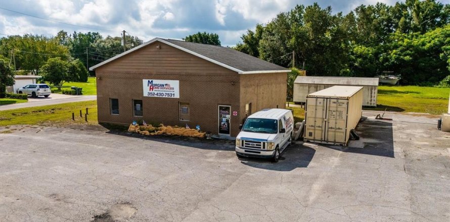 Propiedad comercial en Bushnell, Florida 130.06 m2 № 2379520