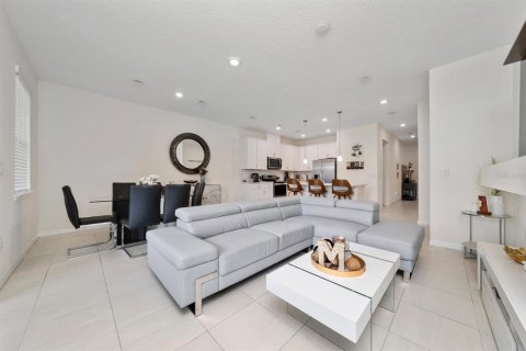 Adosado en venta en Kissimmee, Florida, 3 dormitorios, 142.51 m2 № 1900727 - foto 12