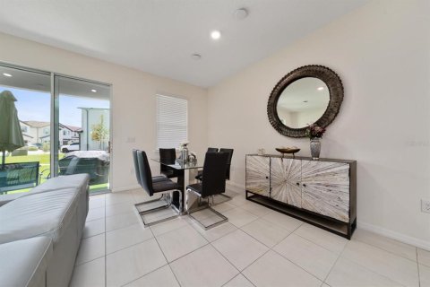 Adosado en venta en Kissimmee, Florida, 3 dormitorios, 142.51 m2 № 1900727 - foto 10