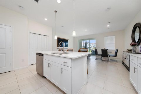 Adosado en venta en Kissimmee, Florida, 3 dormitorios, 142.51 m2 № 1900727 - foto 5