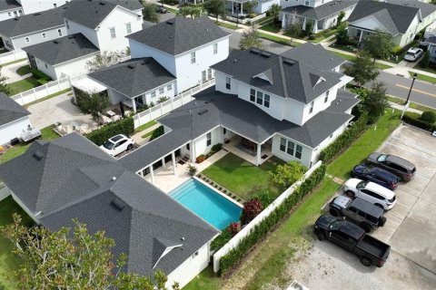 House in Winter Garden, Florida 5 bedrooms, 370.77 sq.m. № 1899823 - photo 24