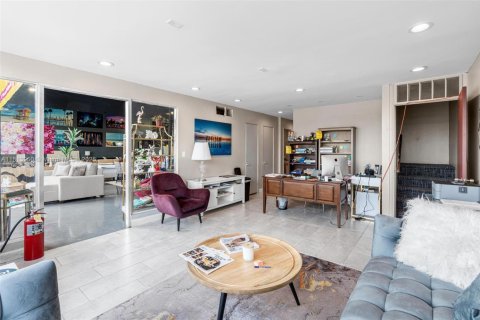 Commercial property in Oakland Park, Florida № 1942688 - photo 25