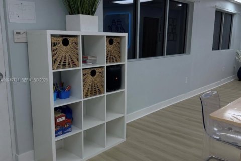 Купить коммерческую недвижимость в Майами, Флорида № 2005410 - фото 4