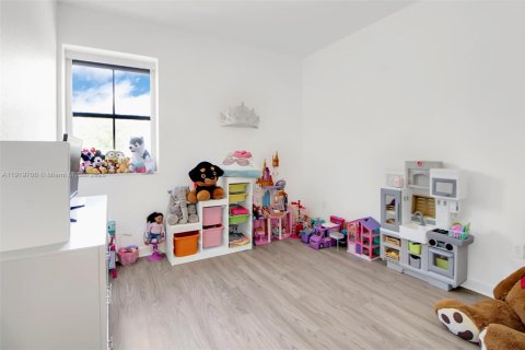 Casa en venta en Cutler Bay, Florida, 4 dormitorios, 237.55 m2 № 1975834 - foto 23