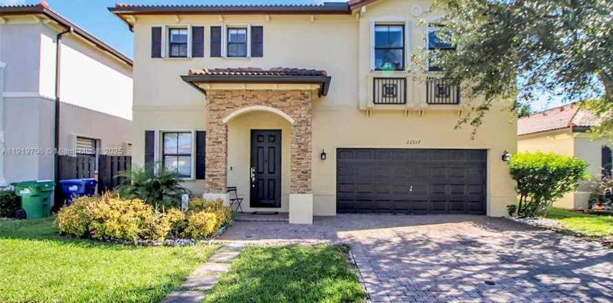 Casa en Cutler Bay, Florida 4 dormitorios, 237.55 m2 № 1975834