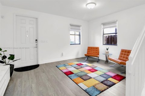 Casa en venta en Cutler Bay, Florida, 4 dormitorios, 237.55 m2 № 1975834 - foto 5