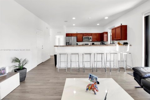 Casa en venta en Cutler Bay, Florida, 4 dormitorios, 237.55 m2 № 1975834 - foto 29