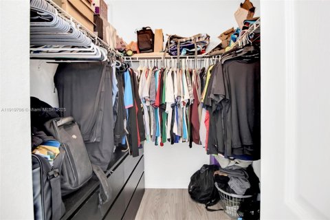 Casa en venta en Cutler Bay, Florida, 4 dormitorios, 237.55 m2 № 1975834 - foto 12