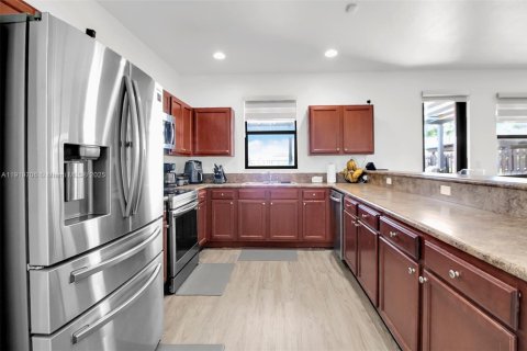 Casa en venta en Cutler Bay, Florida, 4 dormitorios, 237.55 m2 № 1975834 - foto 25
