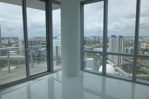 Condominio en alquiler en Miami, Florida, 3 dormitorios, 201.13 m2 № 1794305 - foto 8
