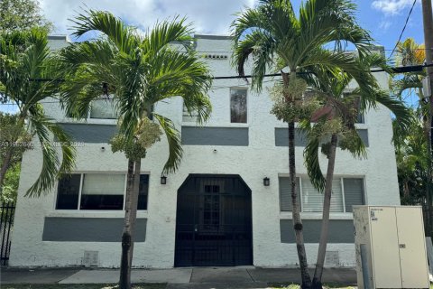 Кондоминиум с 2 спальнями в Майами, Флорида № 2023799