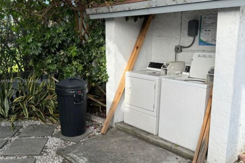 Купить кондоминиум в Майами, Флорида 2 спальни, 64.38м2, № 2023799 - фото 5