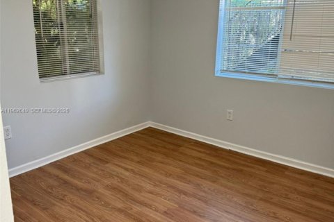 Купить кондоминиум в Майами, Флорида 2 спальни, 64.38м2, № 2023799 - фото 15