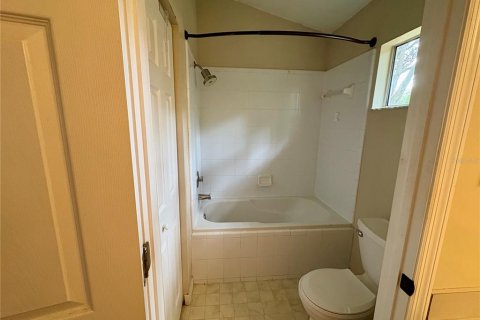 House in Gainesville, Florida 3 bedrooms, 129.6 sq.m. № 1857635 - photo 12