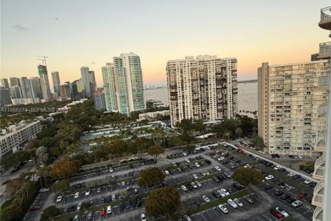 Снять в аренду квартиру в Майами, Флорида 1 спальня, 78.97м2, № 2047906 - фото 25