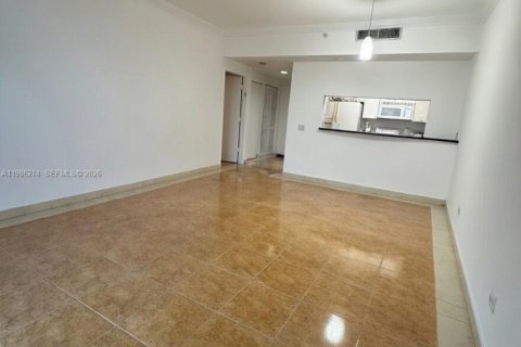 Снять в аренду квартиру в Майами, Флорида 1 спальня, 78.97м2, № 2047906 - фото 5