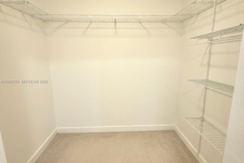 Снять в аренду квартиру в Майами, Флорида 1 спальня, 78.97м2, № 2047906 - фото 7