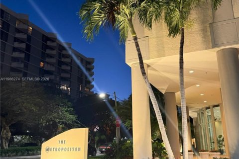 Снять в аренду квартиру в Майами, Флорида 1 спальня, 78.97м2, № 2047906 - фото 21