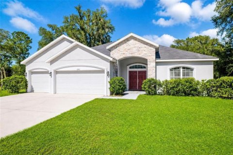 House in Ocala, Florida 5 bedrooms, 237.37 sq.m. № 2094628