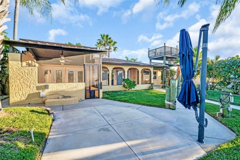 Villa ou maison à vendre à New Port Richey, Floride: 3 chambres, 231.42 m2 № 2208268 - photo 9