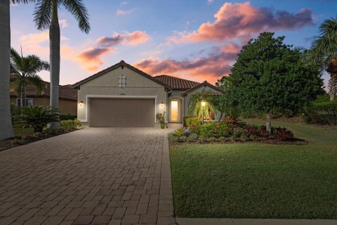 House in Bradenton, Florida 3 bedrooms, 211.35 sq.m. № 1556831 - photo 2
