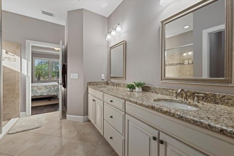 House in Bradenton, Florida 3 bedrooms, 211.35 sq.m. № 1556831 - photo 18