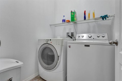 Снять в аренду виллу или дом в Хейнс-Сити, Флорида 3 комнаты, 166.48м2, № 1771935 - фото 20