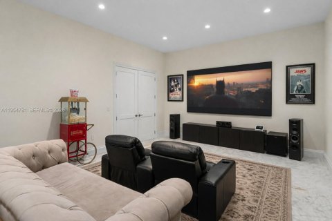 Villa ou maison à vendre à Pinecrest, Floride: 9 chambres, 1075.34 m2 № 2025217 - photo 14