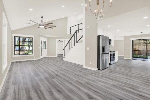 Casa en venta en Tampa, Florida, 4 dormitorios, 208.1 m2 № 1851336 - foto 9