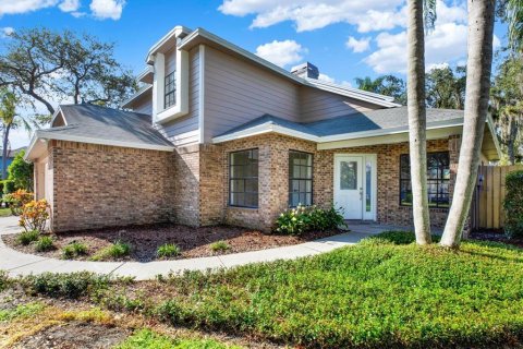 Casa en venta en Tampa, Florida, 4 dormitorios, 208.1 m2 № 1851336 - foto 3