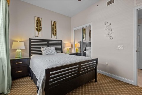 Condo in Four Corners, Florida, 3 bedrooms  № 2195392 - photo 17