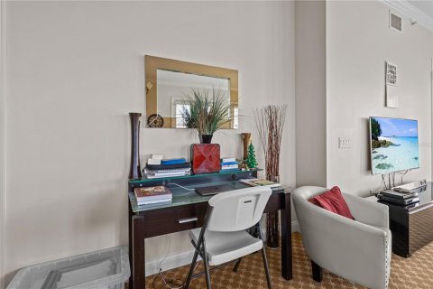 Condo in Four Corners, Florida, 3 bedrooms  № 2195392 - photo 9